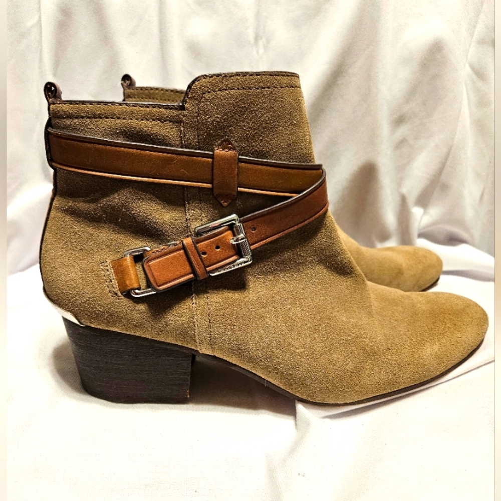 NEW COACH Signature Pauline Tan Fashion Suede Ankle Boots SZ 10 B Bootie…